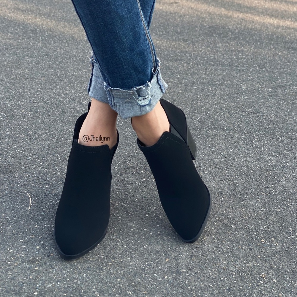 Black chunky heel bootie - Picture 4 of 6